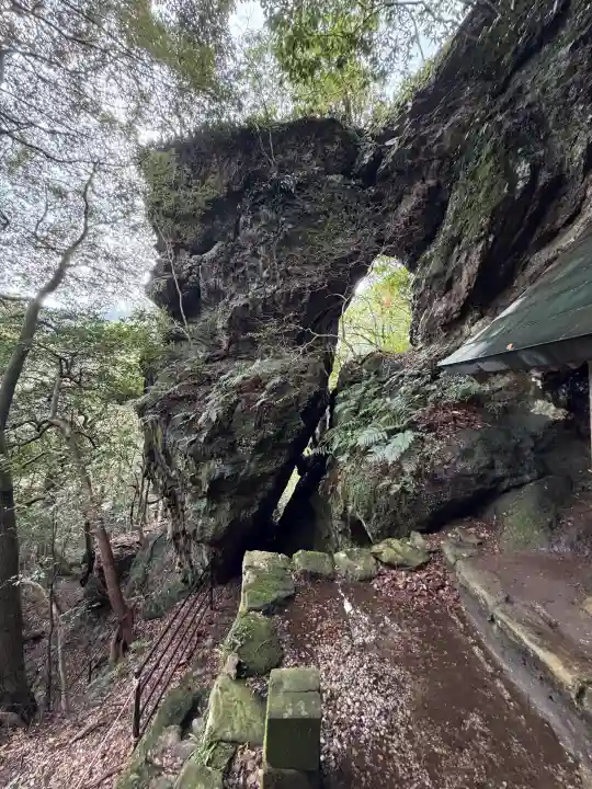 韓竈神社の{uncategorized: "未分類", other: "その他", undefined: "問題あり", building: "その他建物", grave: "お墓", sacred_gate: "鳥居", guardian: "狛犬", statue: "像", buddha: "仏像", history: "歴史", nature: "自然", garden: "庭園", animal: "動物", pagoda: "塔", temizu: "手水舎", mountain_gate: "山門・神門", sanctuary: "本殿・本堂", subordinate: "末社・摂社", art: "芸術", scenery: "景色", jizo: "地蔵", ema: "絵馬", goshuin: "御朱印", omikuji: "おみくじ", items: "授与品その他", amulet: "お守り", goshuincho: "御朱印帳", eats: "食事", festival: "お祭り", votive_dance: "神楽", shichigosan: "七五三参", wedding: "結婚式", experience: "体験その他", initially: "初詣", around: "周辺", anti_infection: "感染症対策"}