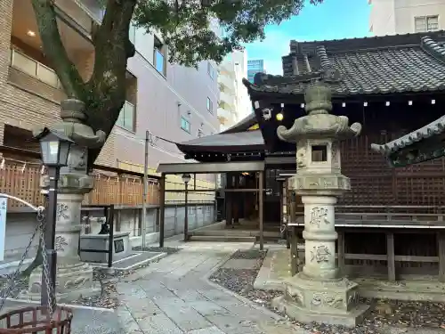 久屋金刀比羅神社の{uncategorized: "未分類", other: "その他", undefined: "問題あり", building: "その他建物", grave: "お墓", sacred_gate: "鳥居", guardian: "狛犬", statue: "像", buddha: "仏像", history: "歴史", nature: "自然", garden: "庭園", animal: "動物", pagoda: "塔", temizu: "手水舎", mountain_gate: "山門・神門", sanctuary: "本殿・本堂", subordinate: "末社・摂社", art: "芸術", scenery: "景色", jizo: "地蔵", ema: "絵馬", goshuin: "御朱印", omikuji: "おみくじ", items: "授与品その他", amulet: "お守り", goshuincho: "御朱印帳", eats: "食事", festival: "お祭り", votive_dance: "神楽", shichigosan: "七五三参", wedding: "結婚式", experience: "体験その他", initially: "初詣", around: "周辺", anti_infection: "感染症対策"}