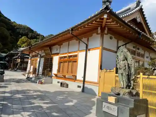 貞照寺の本殿・本堂