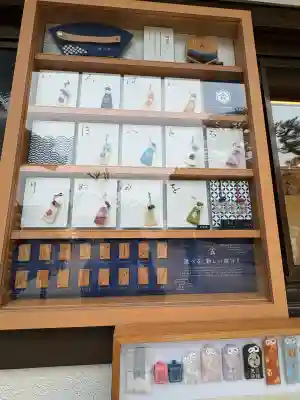 舞子六神社／まいこむの宮の{uncategorized: "未分類", other: "その他", undefined: "問題あり", building: "その他建物", grave: "お墓", sacred_gate: "鳥居", guardian: "狛犬", statue: "像", buddha: "仏像", history: "歴史", nature: "自然", garden: "庭園", animal: "動物", pagoda: "塔", temizu: "手水舎", mountain_gate: "山門・神門", sanctuary: "本殿・本堂", subordinate: "末社・摂社", art: "芸術", scenery: "景色", jizo: "地蔵", ema: "絵馬", goshuin: "御朱印", omikuji: "おみくじ", items: "授与品その他", amulet: "お守り", goshuincho: "御朱印帳", eats: "食事", festival: "お祭り", votive_dance: "神楽", shichigosan: "七五三参", wedding: "結婚式", experience: "体験その他", initially: "初詣", around: "周辺", anti_infection: "感染症対策"}