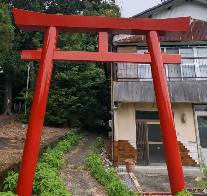 尾白稲荷神社(岐阜県)