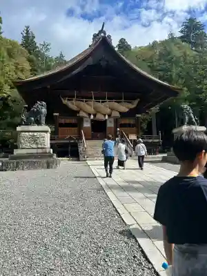 諏訪大社下社秋宮(長野県)