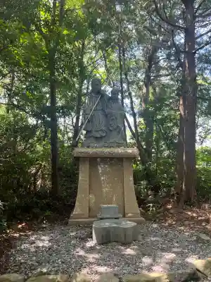 自凝神社の{uncategorized: "未分類", other: "その他", undefined: "問題あり", building: "その他建物", grave: "お墓", sacred_gate: "鳥居", guardian: "狛犬", statue: "像", buddha: "仏像", history: "歴史", nature: "自然", garden: "庭園", animal: "動物", pagoda: "塔", temizu: "手水舎", mountain_gate: "山門・神門", sanctuary: "本殿・本堂", subordinate: "末社・摂社", art: "芸術", scenery: "景色", jizo: "地蔵", ema: "絵馬", goshuin: "御朱印", omikuji: "おみくじ", items: "授与品その他", amulet: "お守り", goshuincho: "御朱印帳", eats: "食事", festival: "お祭り", votive_dance: "神楽", shichigosan: "七五三参", wedding: "結婚式", experience: "体験その他", initially: "初詣", around: "周辺", anti_infection: "感染症対策"}