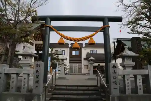 烈々布神社の鳥居