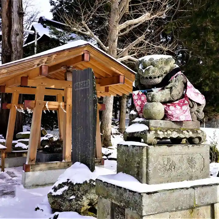高司神社〜むすびの神の鎮まる社〜の狛犬
