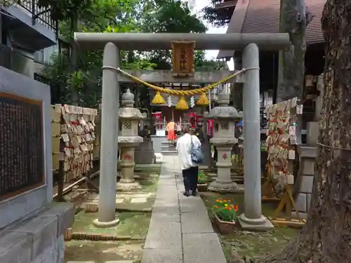 高円寺氷川神社の末社