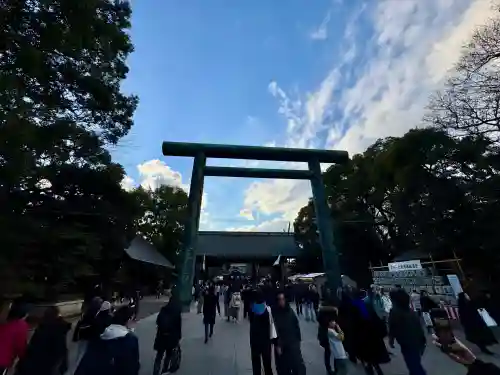 靖國神社の{uncategorized: "未分類", other: "その他", undefined: "問題あり", building: "その他建物", grave: "お墓", sacred_gate: "鳥居", guardian: "狛犬", statue: "像", buddha: "仏像", history: "歴史", nature: "自然", garden: "庭園", animal: "動物", pagoda: "塔", temizu: "手水舎", mountain_gate: "山門・神門", sanctuary: "本殿・本堂", subordinate: "末社・摂社", art: "芸術", scenery: "景色", jizo: "地蔵", ema: "絵馬", goshuin: "御朱印", omikuji: "おみくじ", items: "授与品その他", amulet: "お守り", goshuincho: "御朱印帳", eats: "食事", festival: "お祭り", votive_dance: "神楽", shichigosan: "七五三参", wedding: "結婚式", experience: "体験その他", initially: "初詣", around: "周辺", anti_infection: "感染症対策"}