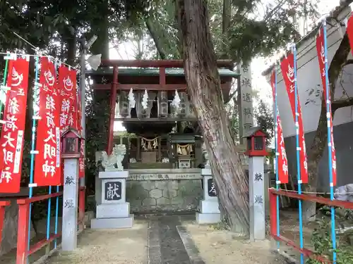 新羅神社の末社