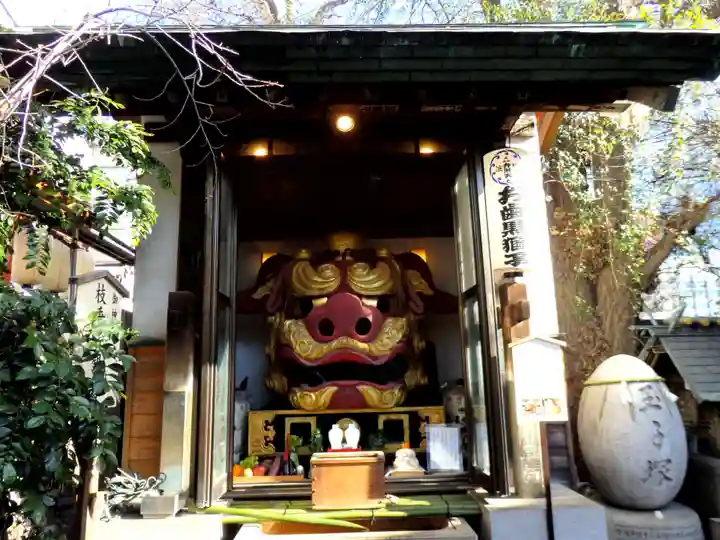 波除神社(波除稲荷神社)の像