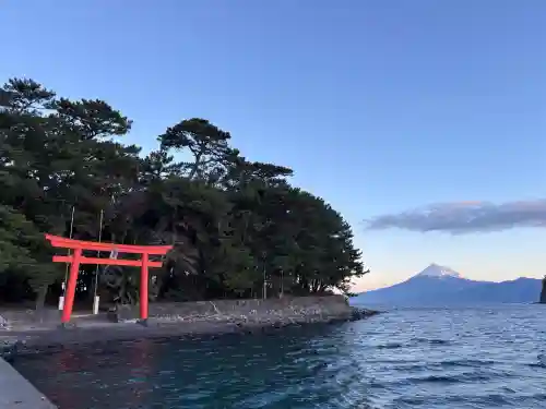 諸口神社の{uncategorized: "未分類", other: "その他", undefined: "問題あり", building: "その他建物", grave: "お墓", sacred_gate: "鳥居", guardian: "狛犬", statue: "像", buddha: "仏像", history: "歴史", nature: "自然", garden: "庭園", animal: "動物", pagoda: "塔", temizu: "手水舎", mountain_gate: "山門・神門", sanctuary: "本殿・本堂", subordinate: "末社・摂社", art: "芸術", scenery: "景色", jizo: "地蔵", ema: "絵馬", goshuin: "御朱印", omikuji: "おみくじ", items: "授与品その他", amulet: "お守り", goshuincho: "御朱印帳", eats: "食事", festival: "お祭り", votive_dance: "神楽", shichigosan: "七五三参", wedding: "結婚式", experience: "体験その他", initially: "初詣", around: "周辺", anti_infection: "感染症対策"}