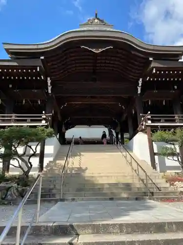 近江神宮の山門・神門