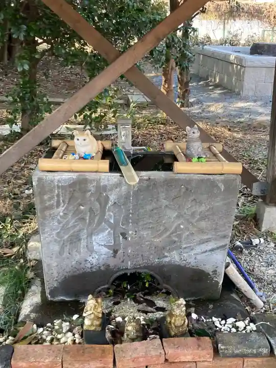 網戸神社の{uncategorized: "未分類", other: "その他", undefined: "問題あり", building: "その他建物", grave: "お墓", sacred_gate: "鳥居", guardian: "狛犬", statue: "像", buddha: "仏像", history: "歴史", nature: "自然", garden: "庭園", animal: "動物", pagoda: "塔", temizu: "手水舎", mountain_gate: "山門・神門", sanctuary: "本殿・本堂", subordinate: "末社・摂社", art: "芸術", scenery: "景色", jizo: "地蔵", ema: "絵馬", goshuin: "御朱印", omikuji: "おみくじ", items: "授与品その他", amulet: "お守り", goshuincho: "御朱印帳", eats: "食事", festival: "お祭り", votive_dance: "神楽", shichigosan: "七五三参", wedding: "結婚式", experience: "体験その他", initially: "初詣", around: "周辺", anti_infection: "感染症対策"}