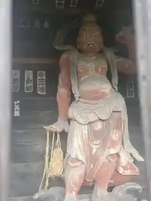 法養寺薬師堂の像