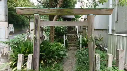 新宮坂神社の鳥居