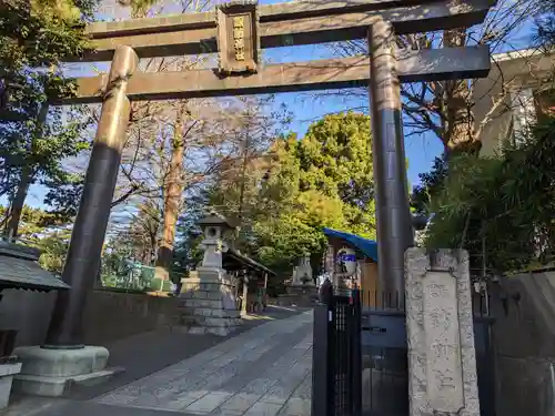 諏訪神社の鳥居