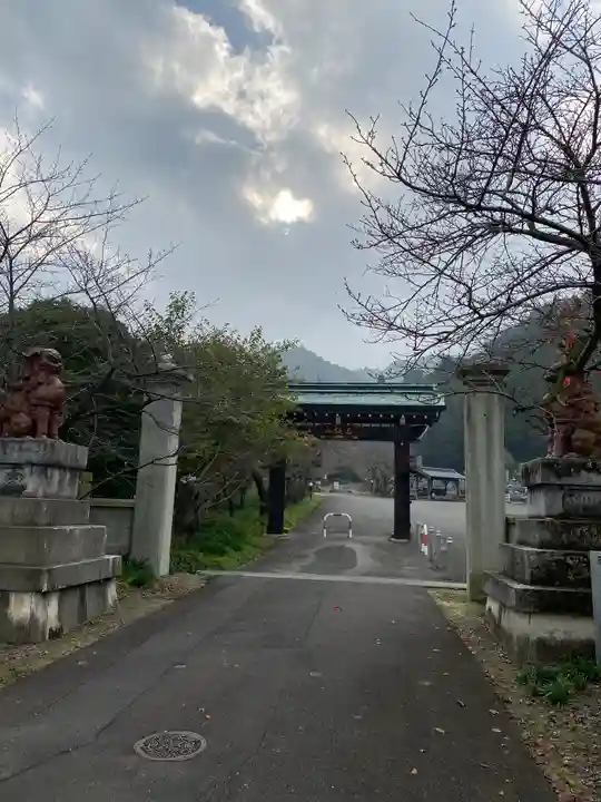 前神寺の山門・神門