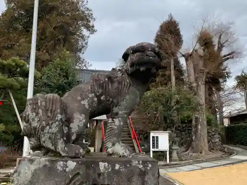 上中居諏訪神社の狛犬