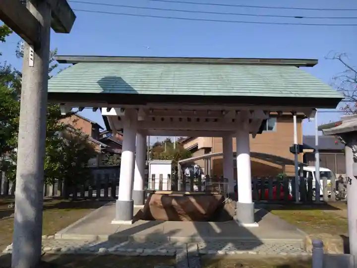 神明社(二子)の手水舎