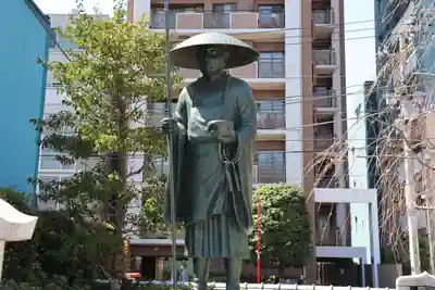 高野山東京別院の像