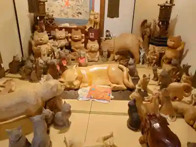 雲林寺の{uncategorized: "未分類", other: "その他", undefined: "問題あり", building: "その他建物", grave: "お墓", sacred_gate: "鳥居", guardian: "狛犬", statue: "像", buddha: "仏像", history: "歴史", nature: "自然", garden: "庭園", animal: "動物", pagoda: "塔", temizu: "手水舎", mountain_gate: "山門・神門", sanctuary: "本殿・本堂", subordinate: "末社・摂社", art: "芸術", scenery: "景色", jizo: "地蔵", ema: "絵馬", goshuin: "御朱印", omikuji: "おみくじ", items: "授与品その他", amulet: "お守り", goshuincho: "御朱印帳", eats: "食事", festival: "お祭り", votive_dance: "神楽", shichigosan: "七五三参", wedding: "結婚式", experience: "体験その他", initially: "初詣", around: "周辺", anti_infection: "感染症対策"}