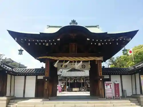 射楯兵主神社の山門