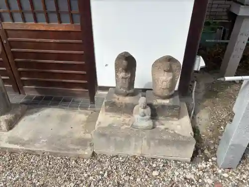 豪潮寺（不動院）の{uncategorized: "未分類", other: "その他", undefined: "問題あり", building: "その他建物", grave: "お墓", sacred_gate: "鳥居", guardian: "狛犬", statue: "像", buddha: "仏像", history: "歴史", nature: "自然", garden: "庭園", animal: "動物", pagoda: "塔", temizu: "手水舎", mountain_gate: "山門・神門", sanctuary: "本殿・本堂", subordinate: "末社・摂社", art: "芸術", scenery: "景色", jizo: "地蔵", ema: "絵馬", goshuin: "御朱印", omikuji: "おみくじ", items: "授与品その他", amulet: "お守り", goshuincho: "御朱印帳", eats: "食事", festival: "お祭り", votive_dance: "神楽", shichigosan: "七五三参", wedding: "結婚式", experience: "体験その他", initially: "初詣", around: "周辺", anti_infection: "感染症対策"}