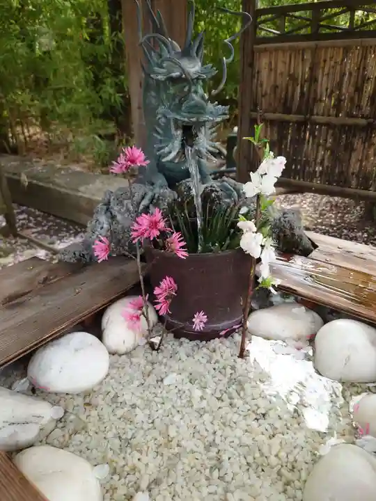 素盞雄神社の手水舎