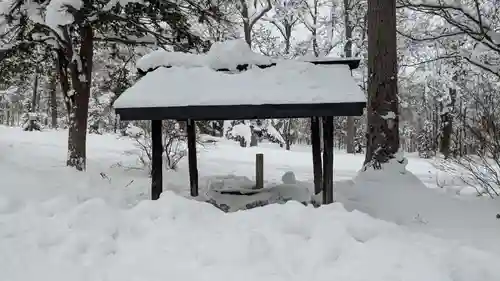 雨紛神社の手水舎