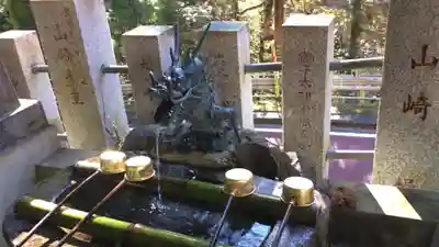 九頭龍神社の手水舎