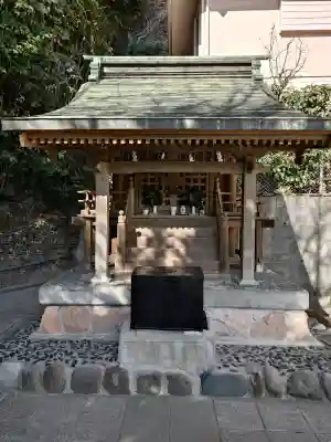 諏訪神社の{uncategorized: "未分類", other: "その他", undefined: "問題あり", building: "その他建物", grave: "お墓", sacred_gate: "鳥居", guardian: "狛犬", statue: "像", buddha: "仏像", history: "歴史", nature: "自然", garden: "庭園", animal: "動物", pagoda: "塔", temizu: "手水舎", mountain_gate: "山門・神門", sanctuary: "本殿・本堂", subordinate: "末社・摂社", art: "芸術", scenery: "景色", jizo: "地蔵", ema: "絵馬", goshuin: "御朱印", omikuji: "おみくじ", items: "授与品その他", amulet: "お守り", goshuincho: "御朱印帳", eats: "食事", festival: "お祭り", votive_dance: "神楽", shichigosan: "七五三参", wedding: "結婚式", experience: "体験その他", initially: "初詣", around: "周辺", anti_infection: "感染症対策"}