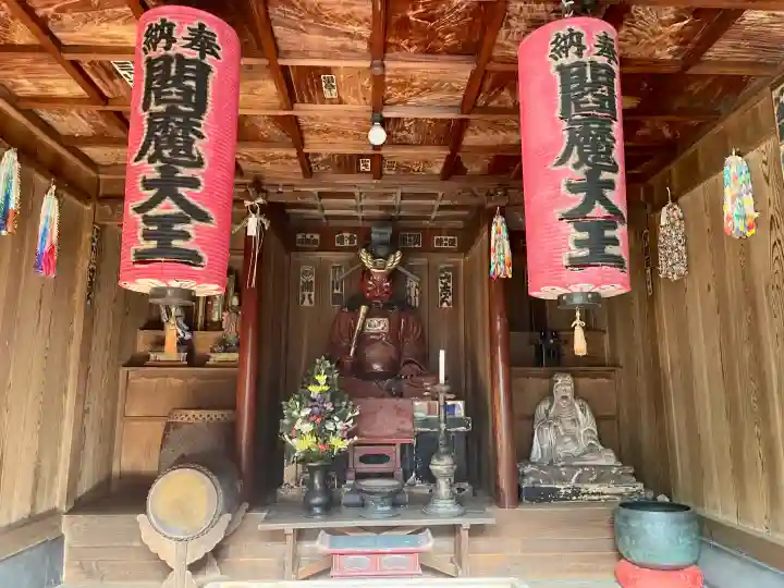 良長院の{uncategorized: "未分類", other: "その他", undefined: "問題あり", building: "その他建物", grave: "お墓", sacred_gate: "鳥居", guardian: "狛犬", statue: "像", buddha: "仏像", history: "歴史", nature: "自然", garden: "庭園", animal: "動物", pagoda: "塔", temizu: "手水舎", mountain_gate: "山門・神門", sanctuary: "本殿・本堂", subordinate: "末社・摂社", art: "芸術", scenery: "景色", jizo: "地蔵", ema: "絵馬", goshuin: "御朱印", omikuji: "おみくじ", items: "授与品その他", amulet: "お守り", goshuincho: "御朱印帳", eats: "食事", festival: "お祭り", votive_dance: "神楽", shichigosan: "七五三参", wedding: "結婚式", experience: "体験その他", initially: "初詣", around: "周辺", anti_infection: "感染症対策"}