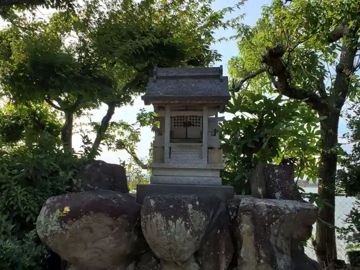 岩岡神社の末社・摂社