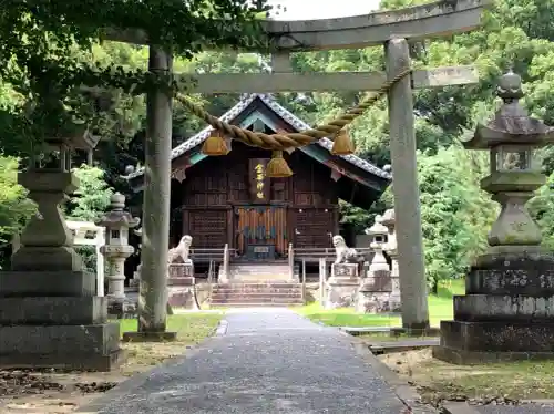 金石神社の{uncategorized: "未分類", other: "その他", undefined: "問題あり", building: "その他建物", grave: "お墓", sacred_gate: "鳥居", guardian: "狛犬", statue: "像", buddha: "仏像", history: "歴史", nature: "自然", garden: "庭園", animal: "動物", pagoda: "塔", temizu: "手水舎", mountain_gate: "山門・神門", sanctuary: "本殿・本堂", subordinate: "末社・摂社", art: "芸術", scenery: "景色", jizo: "地蔵", ema: "絵馬", goshuin: "御朱印", omikuji: "おみくじ", items: "授与品その他", amulet: "お守り", goshuincho: "御朱印帳", eats: "食事", festival: "お祭り", votive_dance: "神楽", shichigosan: "七五三参", wedding: "結婚式", experience: "体験その他", initially: "初詣", around: "周辺", anti_infection: "感染症対策"}