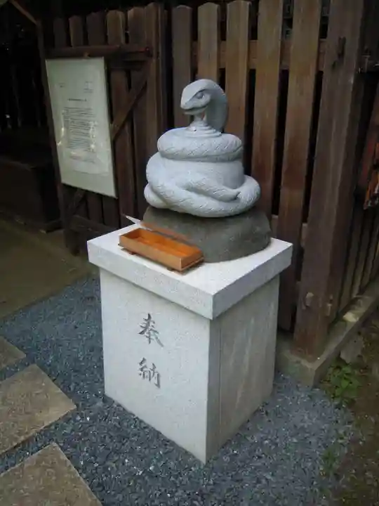 大豊神社の狛犬