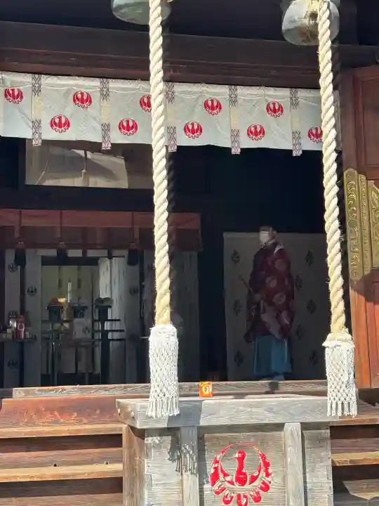 鶴見神社の{uncategorized: "未分類", other: "その他", undefined: "問題あり", building: "その他建物", grave: "お墓", sacred_gate: "鳥居", guardian: "狛犬", statue: "像", buddha: "仏像", history: "歴史", nature: "自然", garden: "庭園", animal: "動物", pagoda: "塔", temizu: "手水舎", mountain_gate: "山門・神門", sanctuary: "本殿・本堂", subordinate: "末社・摂社", art: "芸術", scenery: "景色", jizo: "地蔵", ema: "絵馬", goshuin: "御朱印", omikuji: "おみくじ", items: "授与品その他", amulet: "お守り", goshuincho: "御朱印帳", eats: "食事", festival: "お祭り", votive_dance: "神楽", shichigosan: "七五三参", wedding: "結婚式", experience: "体験その他", initially: "初詣", around: "周辺", anti_infection: "感染症対策"}