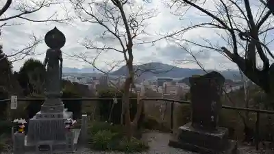 今山大師寺の{uncategorized: "未分類", other: "その他", undefined: "問題あり", building: "その他建物", grave: "お墓", sacred_gate: "鳥居", guardian: "狛犬", statue: "像", buddha: "仏像", history: "歴史", nature: "自然", garden: "庭園", animal: "動物", pagoda: "塔", temizu: "手水舎", mountain_gate: "山門・神門", sanctuary: "本殿・本堂", subordinate: "末社・摂社", art: "芸術", scenery: "景色", jizo: "地蔵", ema: "絵馬", goshuin: "御朱印", omikuji: "おみくじ", items: "授与品その他", amulet: "お守り", goshuincho: "御朱印帳", eats: "食事", festival: "お祭り", votive_dance: "神楽", shichigosan: "七五三参", wedding: "結婚式", experience: "体験その他", initially: "初詣", around: "周辺", anti_infection: "感染症対策"}