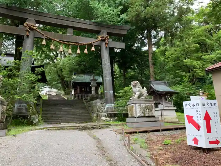 諏訪大社上社前宮の鳥居