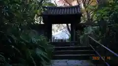 瑞泉寺の山門