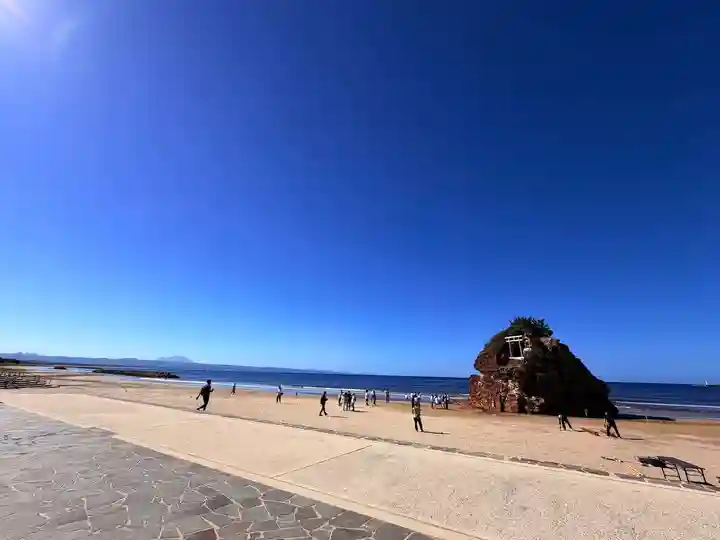 稲佐の浜 弁天島(島根県)