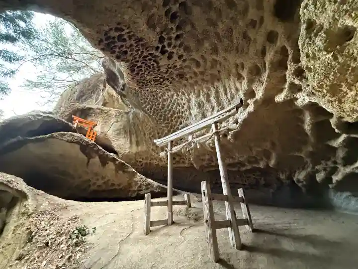 垂水不動尊の{uncategorized: "未分類", other: "その他", undefined: "問題あり", building: "その他建物", grave: "お墓", sacred_gate: "鳥居", guardian: "狛犬", statue: "像", buddha: "仏像", history: "歴史", nature: "自然", garden: "庭園", animal: "動物", pagoda: "塔", temizu: "手水舎", mountain_gate: "山門・神門", sanctuary: "本殿・本堂", subordinate: "末社・摂社", art: "芸術", scenery: "景色", jizo: "地蔵", ema: "絵馬", goshuin: "御朱印", omikuji: "おみくじ", items: "授与品その他", amulet: "お守り", goshuincho: "御朱印帳", eats: "食事", festival: "お祭り", votive_dance: "神楽", shichigosan: "七五三参", wedding: "結婚式", experience: "体験その他", initially: "初詣", around: "周辺", anti_infection: "感染症対策"}