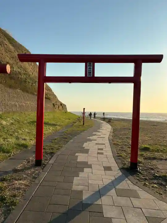 金比羅神社の{uncategorized: "未分類", other: "その他", undefined: "問題あり", building: "その他建物", grave: "お墓", sacred_gate: "鳥居", guardian: "狛犬", statue: "像", buddha: "仏像", history: "歴史", nature: "自然", garden: "庭園", animal: "動物", pagoda: "塔", temizu: "手水舎", mountain_gate: "山門・神門", sanctuary: "本殿・本堂", subordinate: "末社・摂社", art: "芸術", scenery: "景色", jizo: "地蔵", ema: "絵馬", goshuin: "御朱印", omikuji: "おみくじ", items: "授与品その他", amulet: "お守り", goshuincho: "御朱印帳", eats: "食事", festival: "お祭り", votive_dance: "神楽", shichigosan: "七五三参", wedding: "結婚式", experience: "体験その他", initially: "初詣", around: "周辺", anti_infection: "感染症対策"}