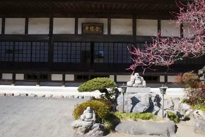 金仙寺の本殿・本堂