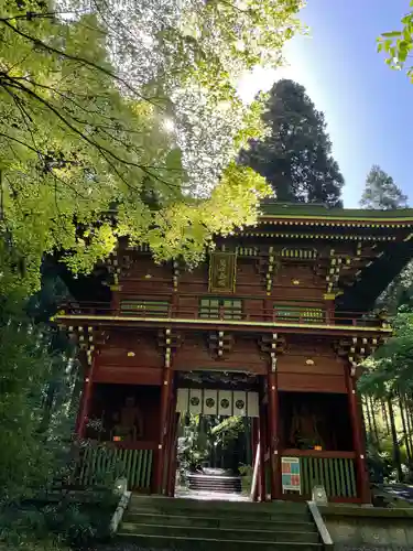 御岩神社の山門・神門