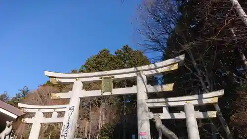 三峯神社の鳥居