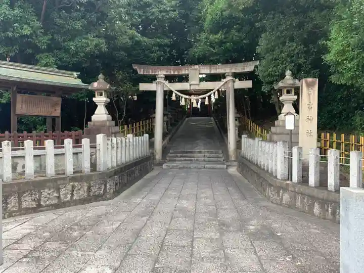 日吉神社(上社)の鳥居