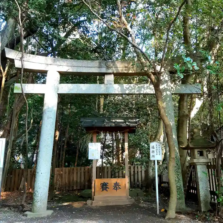 砥鹿神社(里宮)の末社・摂社