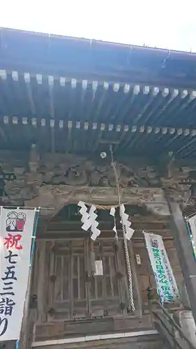 月山神社の本殿