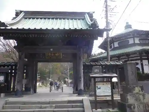 妙本寺の山門・神門