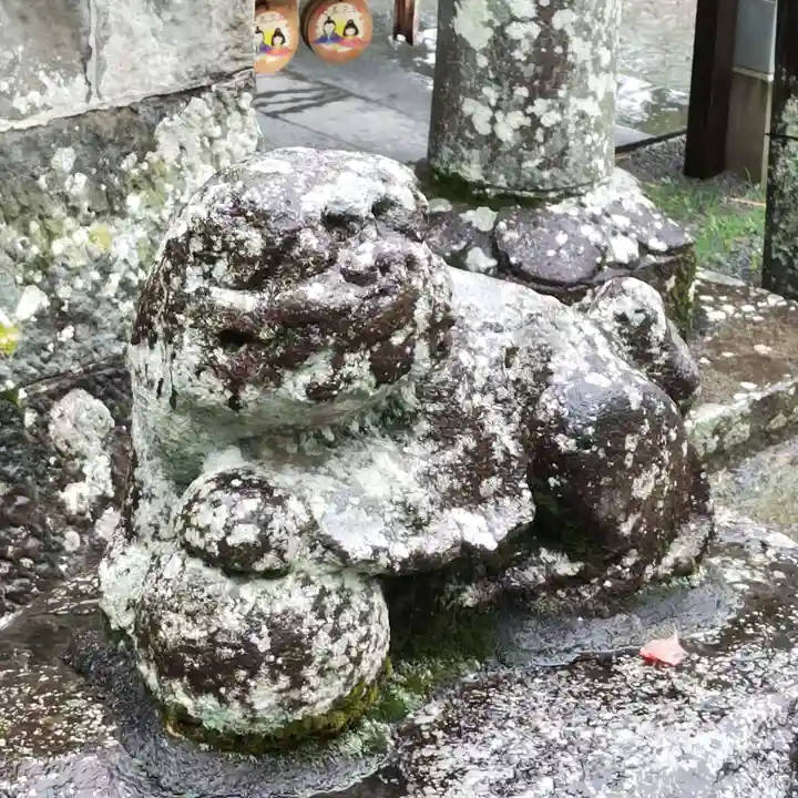 諫早神社(九州総守護 四面宮)の狛犬