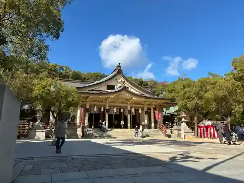 湊川神社の{uncategorized: "未分類", other: "その他", undefined: "問題あり", building: "その他建物", grave: "お墓", sacred_gate: "鳥居", guardian: "狛犬", statue: "像", buddha: "仏像", history: "歴史", nature: "自然", garden: "庭園", animal: "動物", pagoda: "塔", temizu: "手水舎", mountain_gate: "山門・神門", sanctuary: "本殿・本堂", subordinate: "末社・摂社", art: "芸術", scenery: "景色", jizo: "地蔵", ema: "絵馬", goshuin: "御朱印", omikuji: "おみくじ", items: "授与品その他", amulet: "お守り", goshuincho: "御朱印帳", eats: "食事", festival: "お祭り", votive_dance: "神楽", shichigosan: "七五三参", wedding: "結婚式", experience: "体験その他", initially: "初詣", around: "周辺", anti_infection: "感染症対策"}